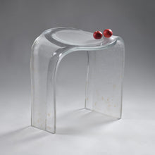 AIRY TABLE